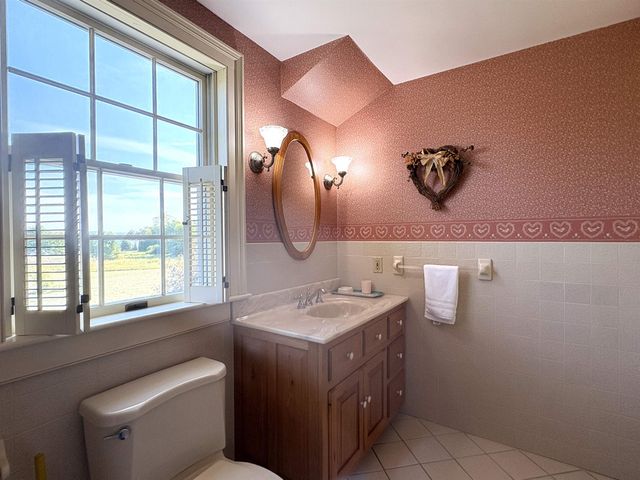 129 East Shore North, Grand Isle, VT 05458