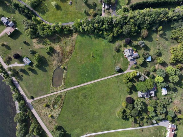 129 East Shore North, Grand Isle, VT 05458