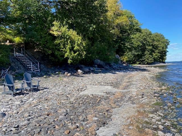 129 East Shore North, Grand Isle, VT 05458