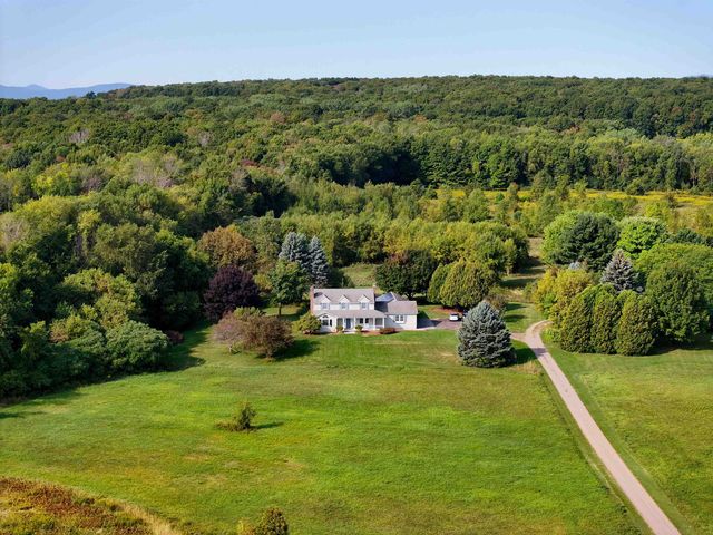 129 East Shore North, Grand Isle, VT 05458