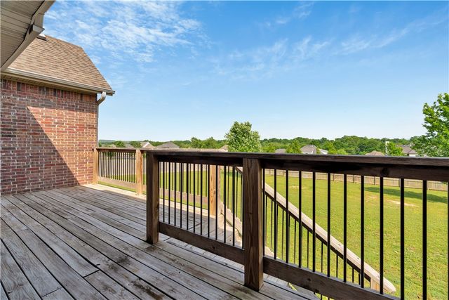 2235 Riverwater Lane, Fayetteville, AR 72703