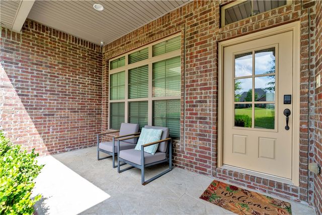 2235 Riverwater Lane, Fayetteville, AR 72703
