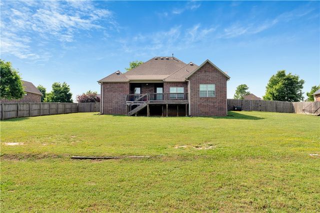2235 Riverwater Lane, Fayetteville, AR 72703