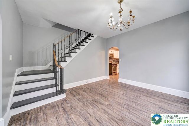 712 Northampton, Easton, PA 18042