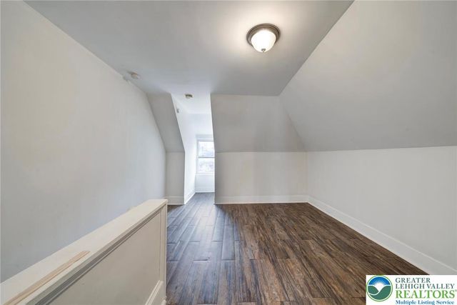 712 Northampton, Easton, PA 18042