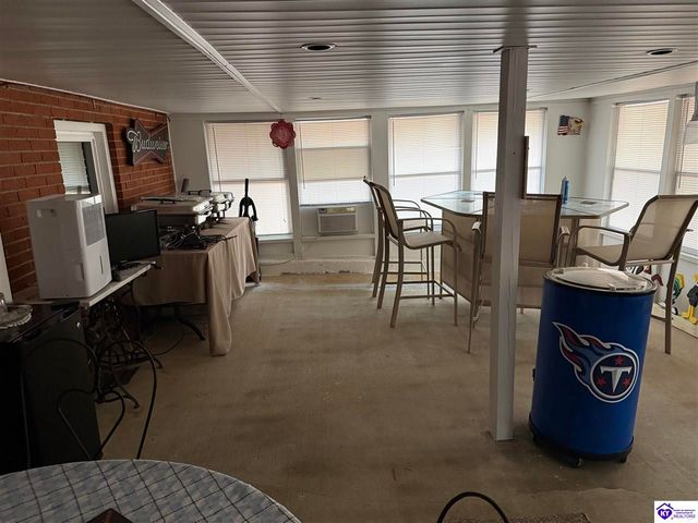 208 Lakewood Drive, Elizabethtown, KY 42701