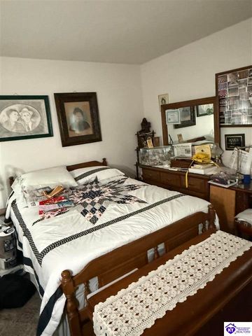 208 Lakewood Drive, Elizabethtown, KY 42701