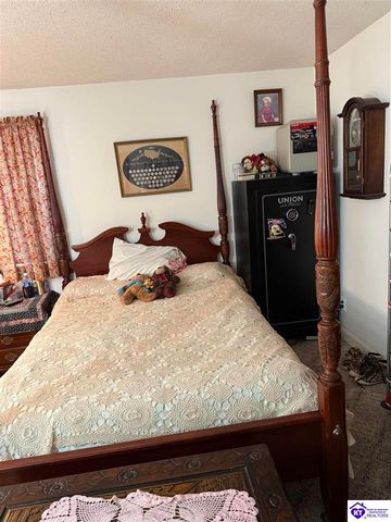 208 Lakewood Drive, Elizabethtown, KY 42701