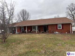 208 Lakewood Drive, Elizabethtown, KY 42701