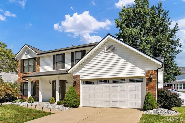 2044 Graystone Drive, St Charles, MO 63303