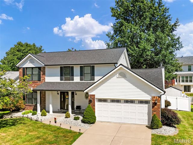 2044 Graystone Drive, St Charles, MO 63303