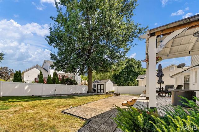 2044 Graystone Drive, St Charles, MO 63303
