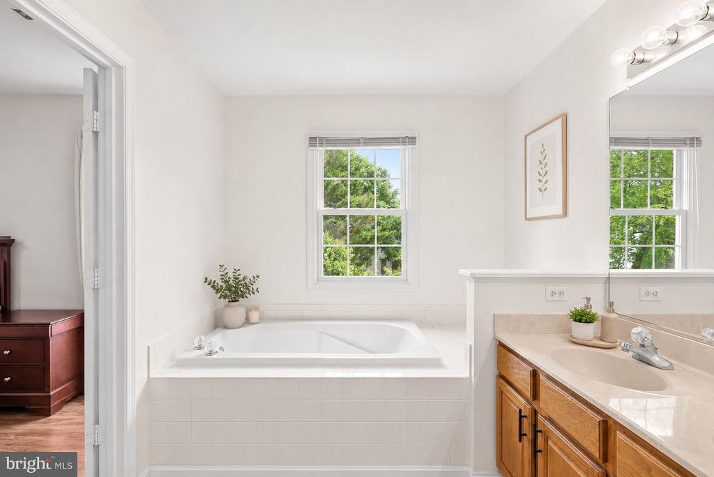 Image 22 of property listing at 202 WINTER BROOK CT, Walkersville, MD 21793