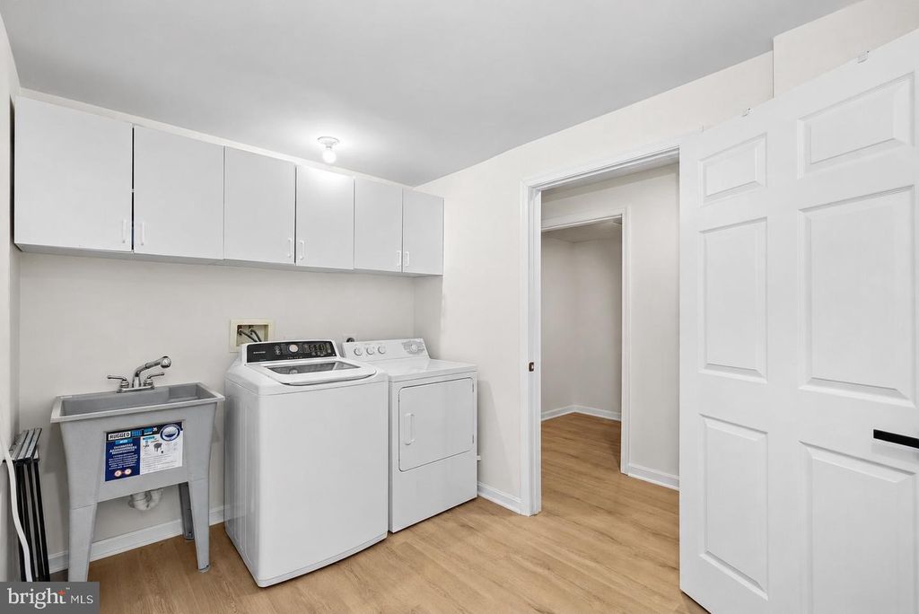 Image 29 of property listing at 202 WINTER BROOK CT, Walkersville, MD 21793