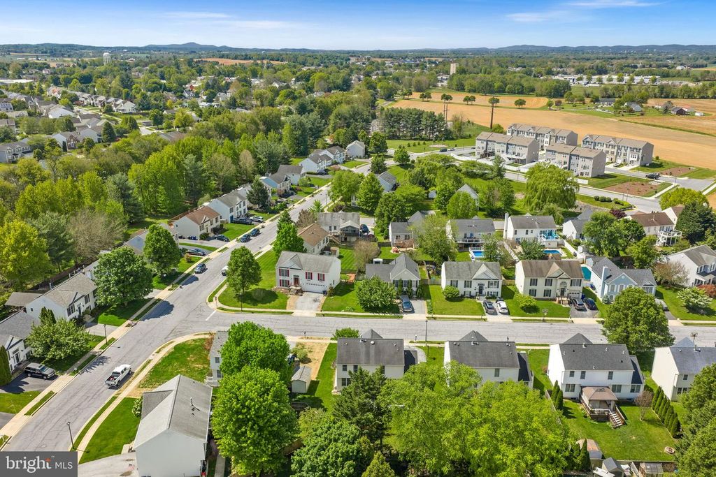 Image 50 of property listing at 202 WINTER BROOK CT, Walkersville, MD 21793