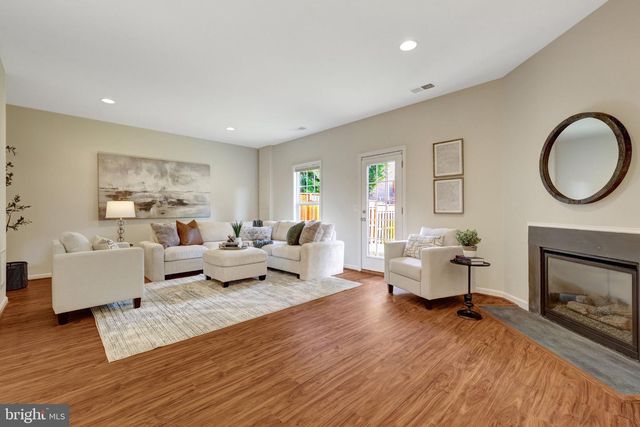 41904 GALLBERRY TER, Aldie, VA 20105