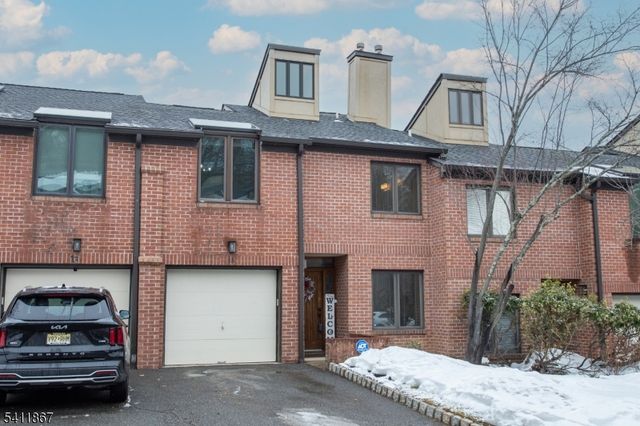 15 Stepping Ridge, North Caldwell Boro, NJ 07006