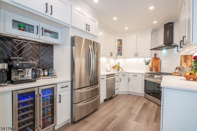 15 Stepping Ridge, North Caldwell Boro, NJ 07006