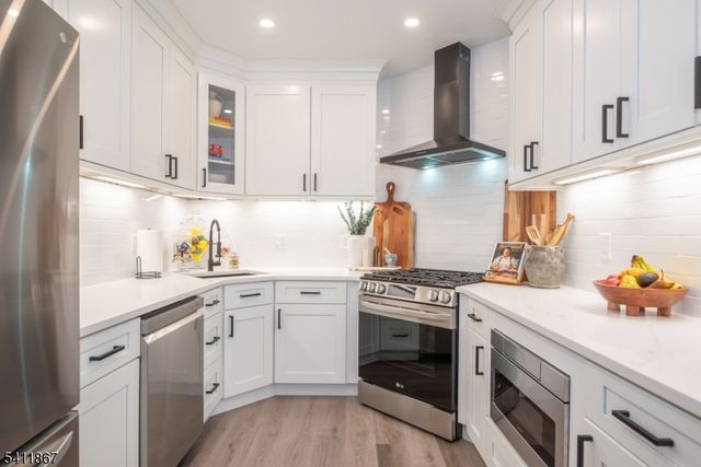 15 Stepping Ridge, North Caldwell Boro, NJ 07006