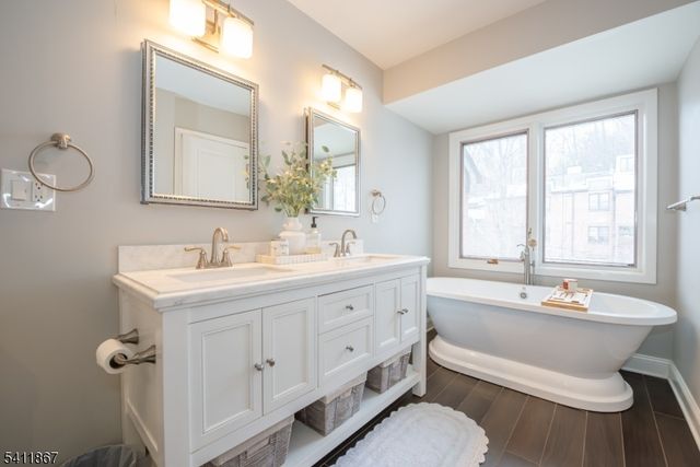 15 Stepping Ridge, North Caldwell Boro, NJ 07006