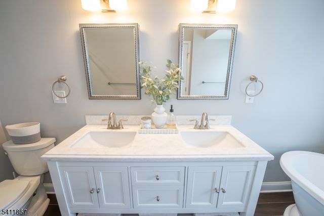 15 Stepping Ridge, North Caldwell Boro, NJ 07006