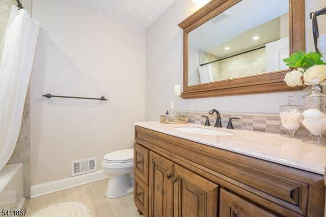 15 Stepping Ridge, North Caldwell Boro, NJ 07006