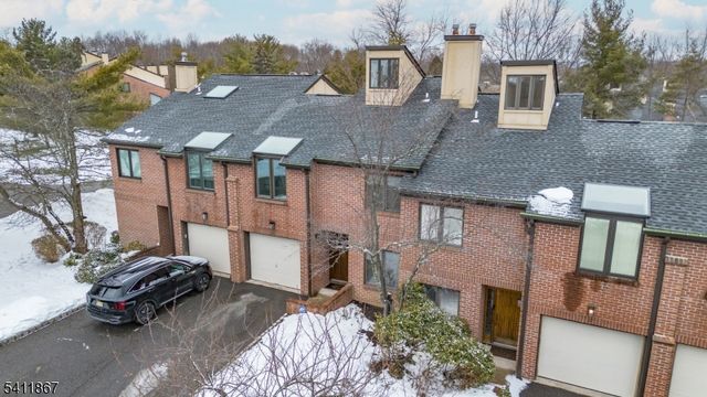 15 Stepping Ridge, North Caldwell Boro, NJ 07006