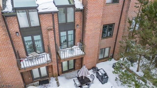 15 Stepping Ridge, North Caldwell Boro, NJ 07006