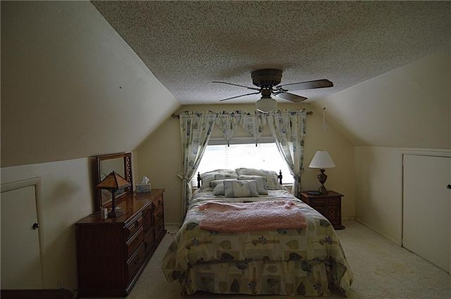 13905 Leavenworth Road, Basehor, KS 66007