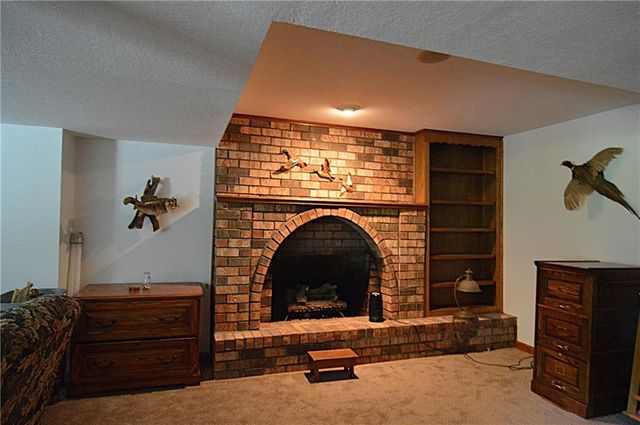 13905 Leavenworth Road, Basehor, KS 66007