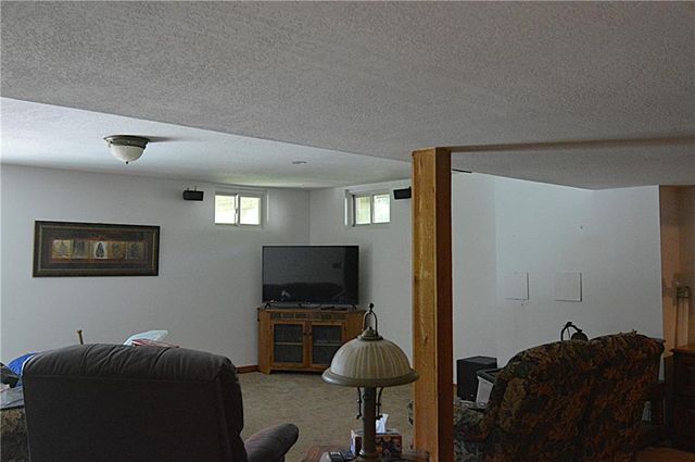 13905 Leavenworth Road, Basehor, KS 66007