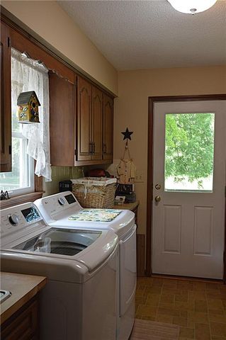 13905 Leavenworth Road, Basehor, KS 66007