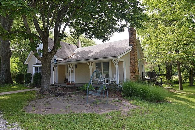 13905 Leavenworth Road, Basehor, KS 66007