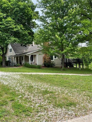 13905 Leavenworth Road, Basehor, KS 66007