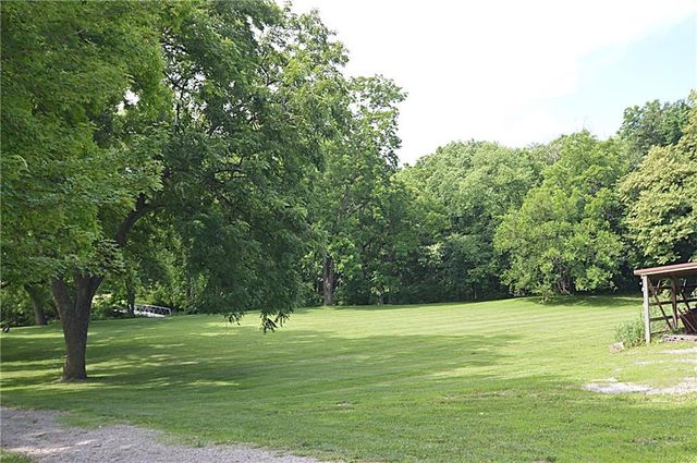 13905 Leavenworth Road, Basehor, KS 66007