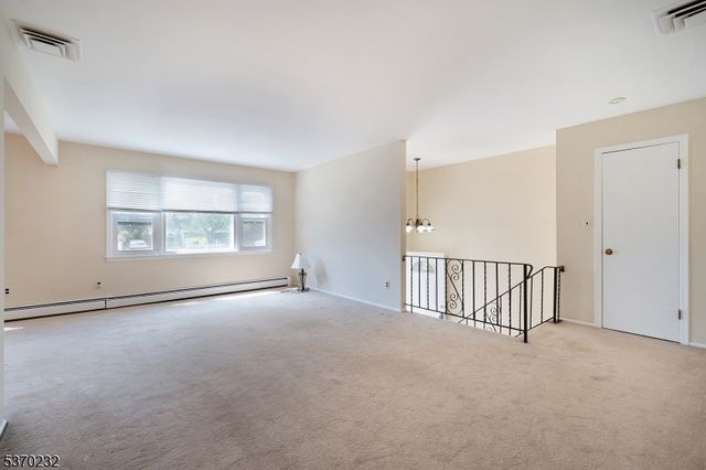 16 Fundus Rd, West Orange Twp., NJ 07052