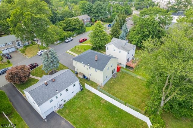 16 Fundus Rd, West Orange Twp., NJ 07052