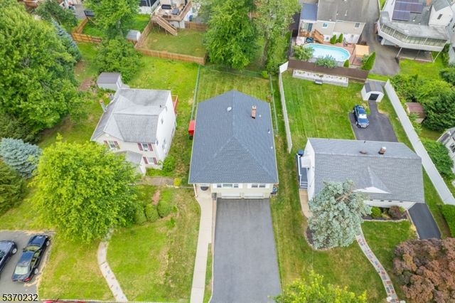 16 Fundus Rd, West Orange Twp., NJ 07052