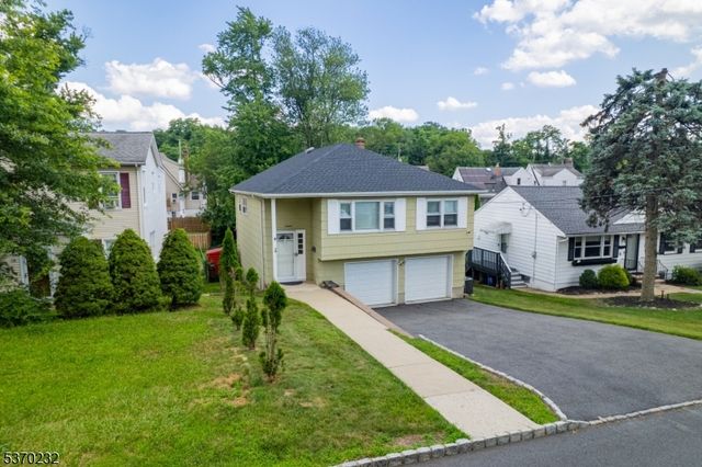 16 Fundus Rd, West Orange Twp., NJ 07052
