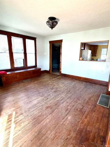 1424 S COURTLAND Avenue, Kokomo, IN 46902