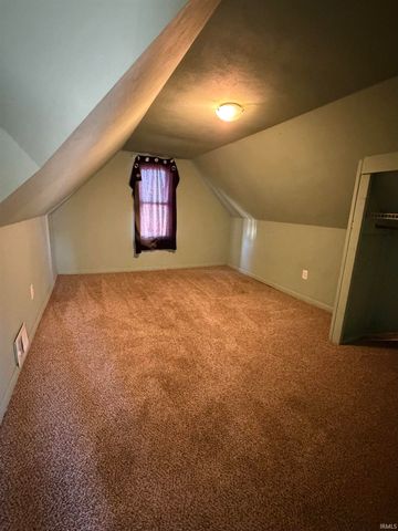 1424 S COURTLAND Avenue, Kokomo, IN 46902