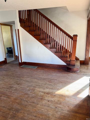 1424 S COURTLAND Avenue, Kokomo, IN 46902