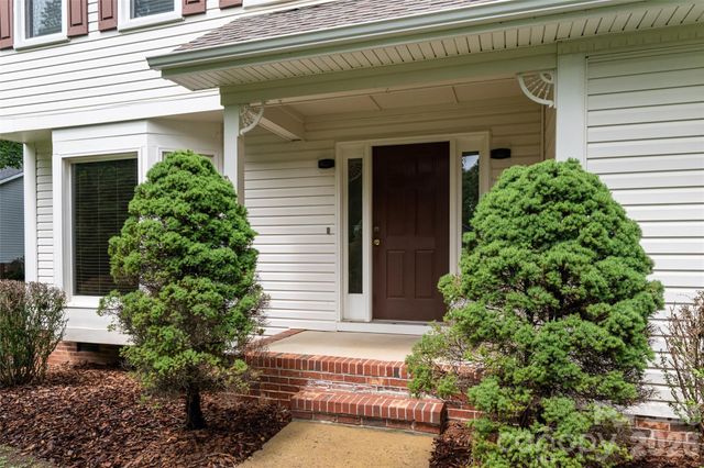 204 Windsor Forest Circle, Fletcher, NC 28732