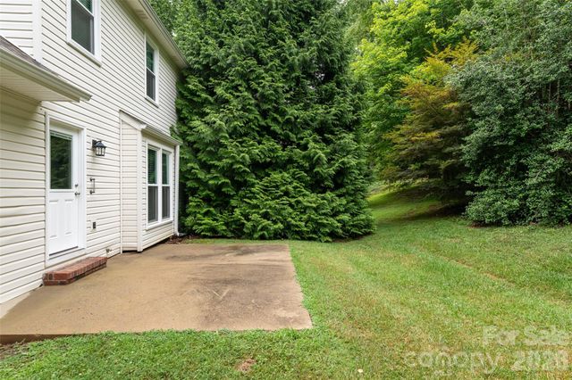 204 Windsor Forest Circle, Fletcher, NC 28732