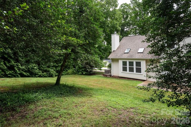204 Windsor Forest Circle, Fletcher, NC 28732