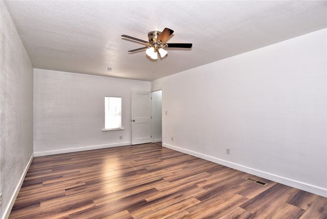 2128 N Saint Louis Avenue, Tulsa, OK 74106