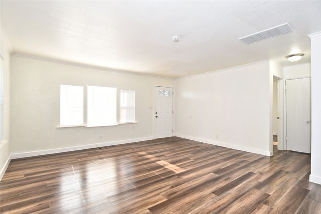 2128 N Saint Louis Avenue, Tulsa, OK 74106