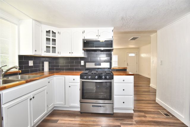 2128 N Saint Louis Avenue, Tulsa, OK 74106