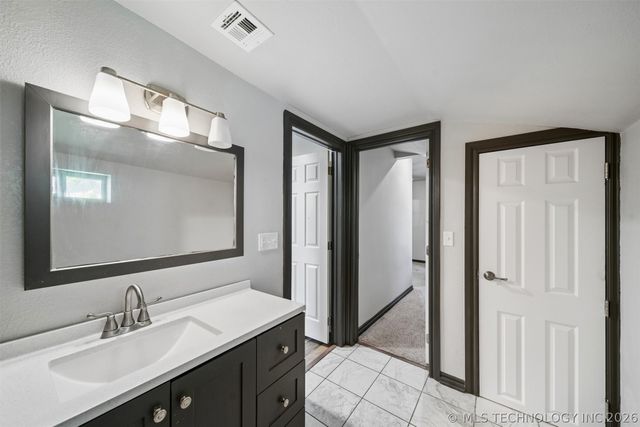 309 N Franklin Avenue, Sand Springs, OK 74063