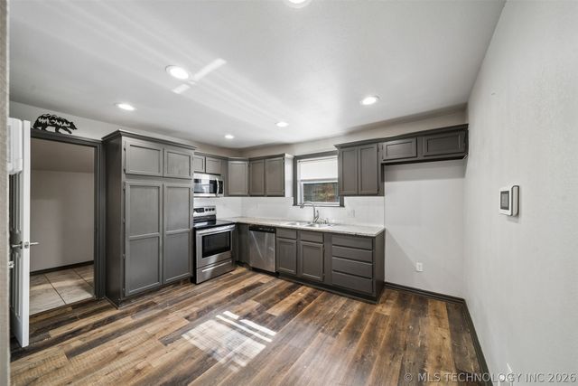 309 N Franklin Avenue, Sand Springs, OK 74063